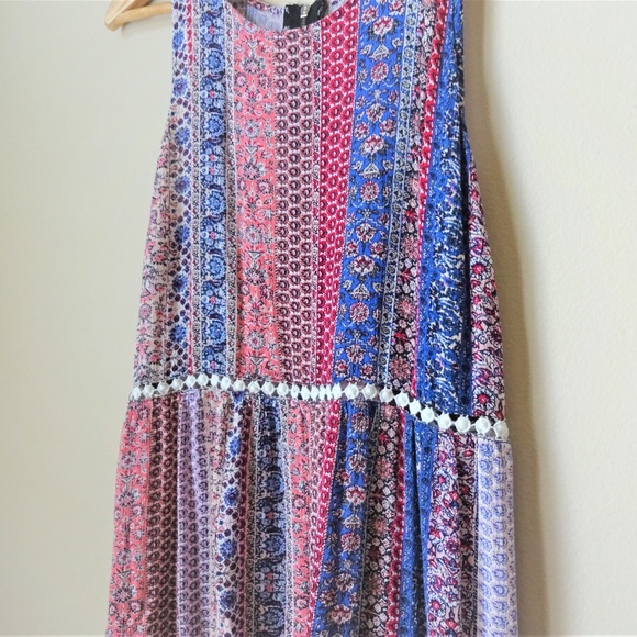 Lumiere Dress with Crochet Cut-out Waist - Picture 4 of 7